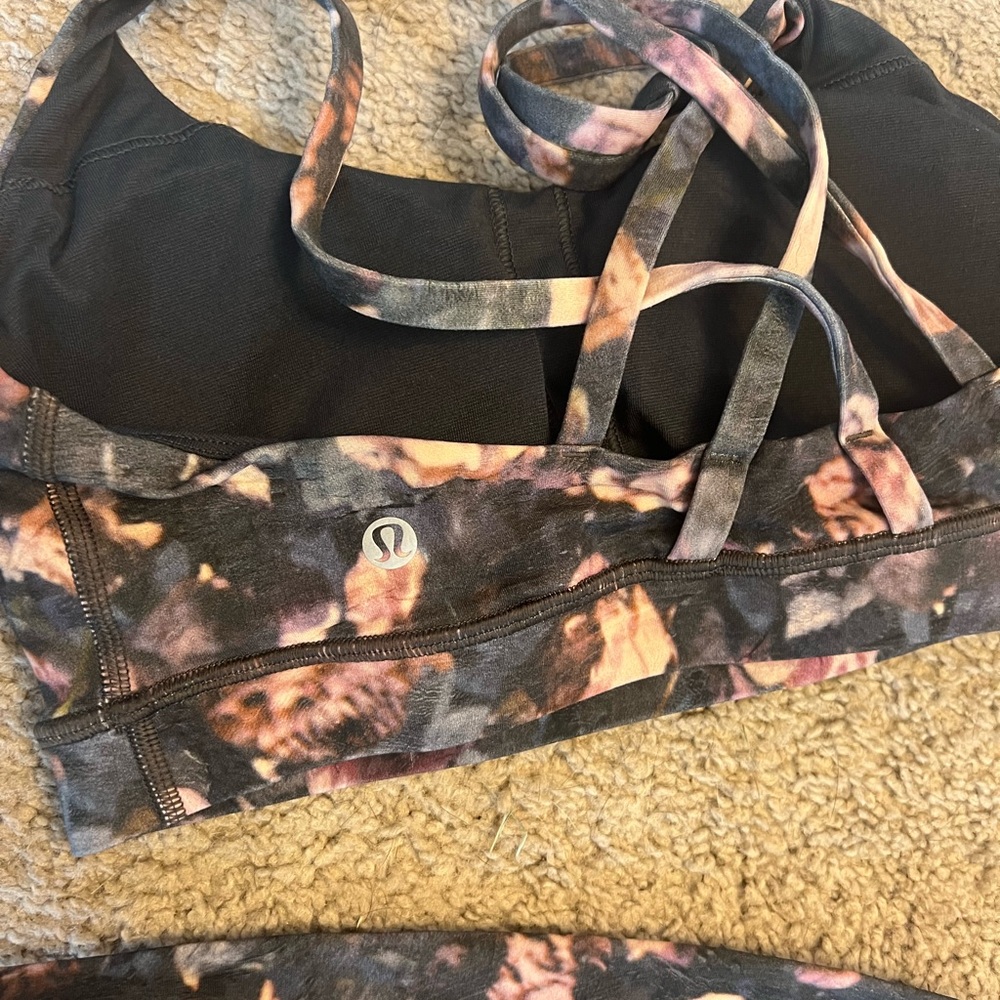 Matching lululemon set - Picture 4 of 4
